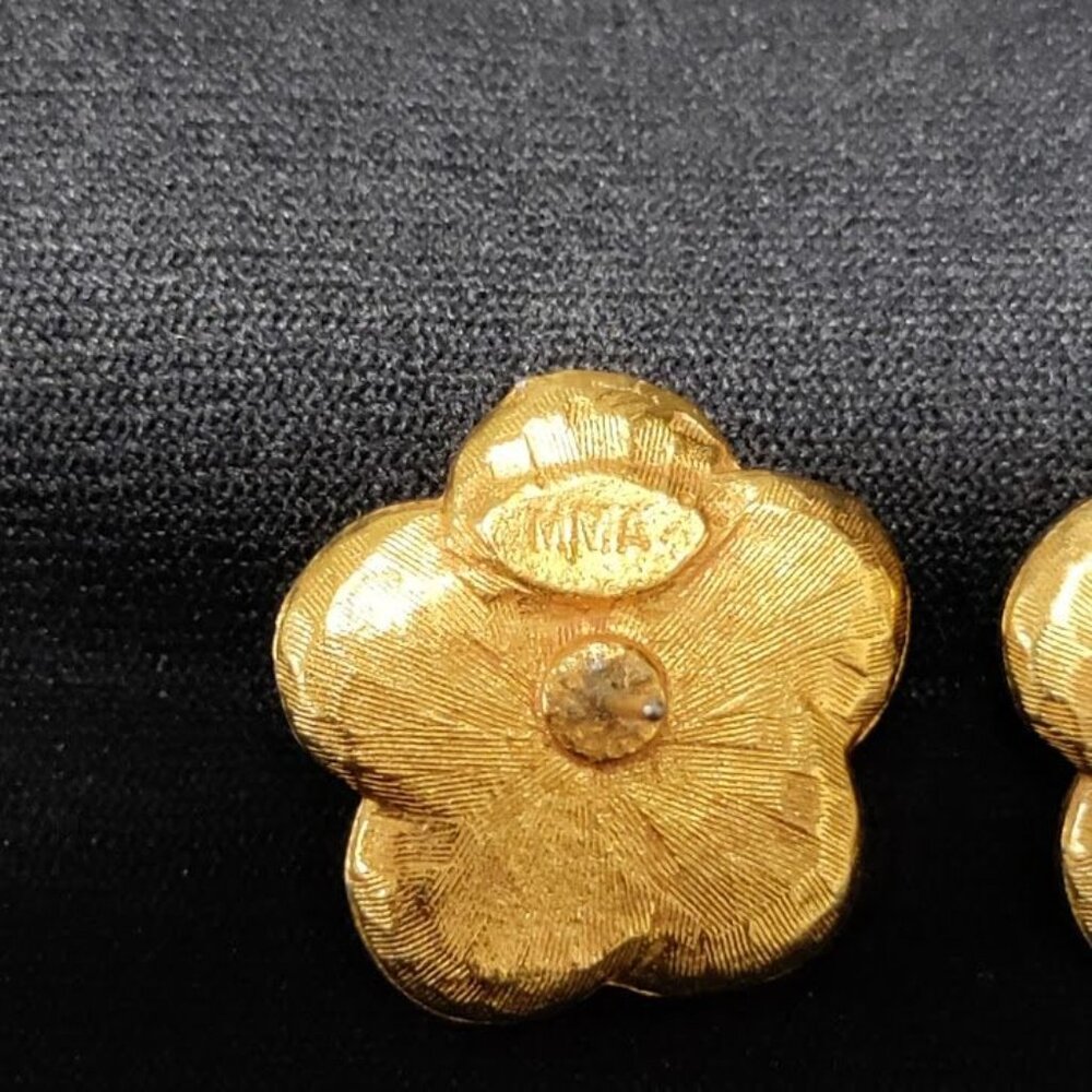 Vintage MMA Gold Plated Red Ruby Stone Flower Stud Earrings - Picture 4 of 7
